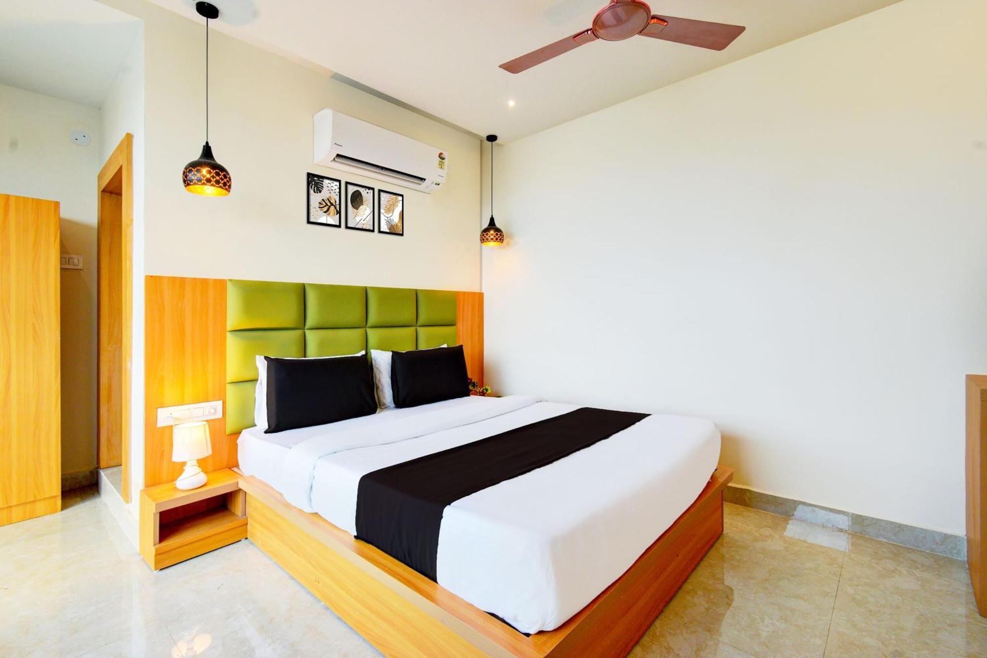 Hotel O Svs Suites Luxury Rooms Trimulgherry Bagian luar foto
